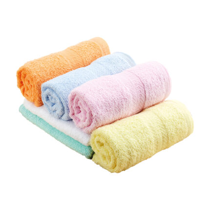 Cotton Hand Towel- lifestyle corporate gifts for corporate gifting in Singapore with custom logo branding. Cotton Bath Towel offers a soft, plush feel with high absorbency, perfect for after-bath comfort.