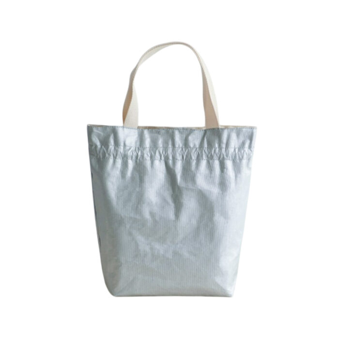 Drawstring Lunch Bag - Lifestyle corporate gifts for corporate gifting in Singapore with custom logo branding.Lightweight and easy to close, it keeps your food secure and ready to go wherever your day takes you.