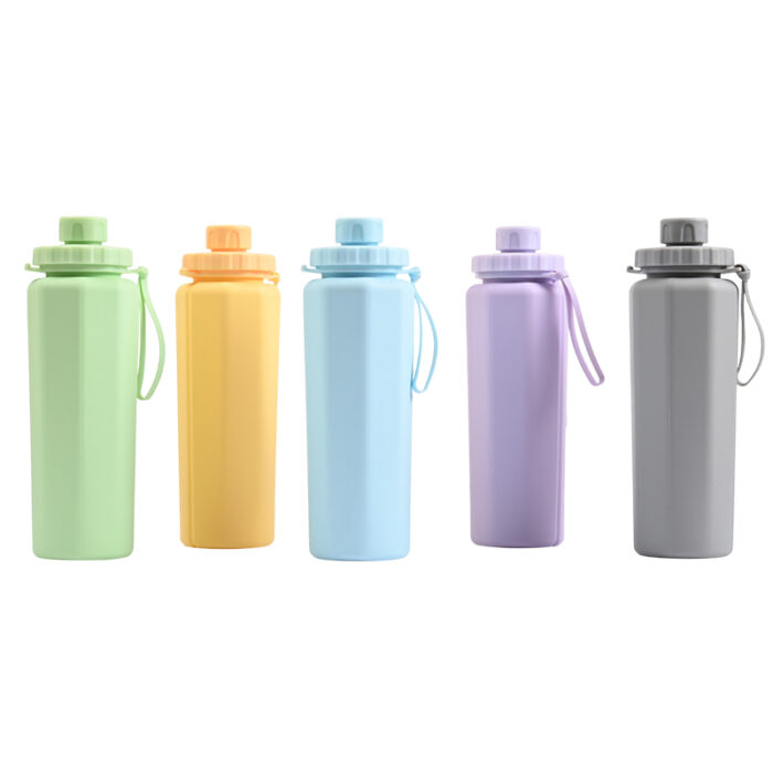 600ml collapsible water bottle - Drinkware corporate gifts for corporate gifting in Singapore with custom logo branding. This 600ml collapsible water bottle rolls up small to save precious space in your daily travel bag.